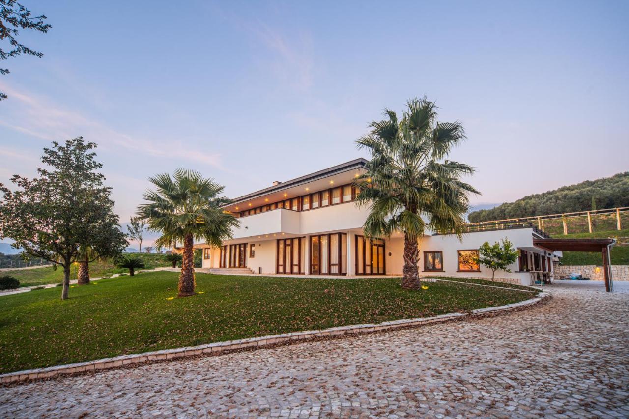 Aria - Villa Di Campagna Montecorvino Rovella Exteriör bild