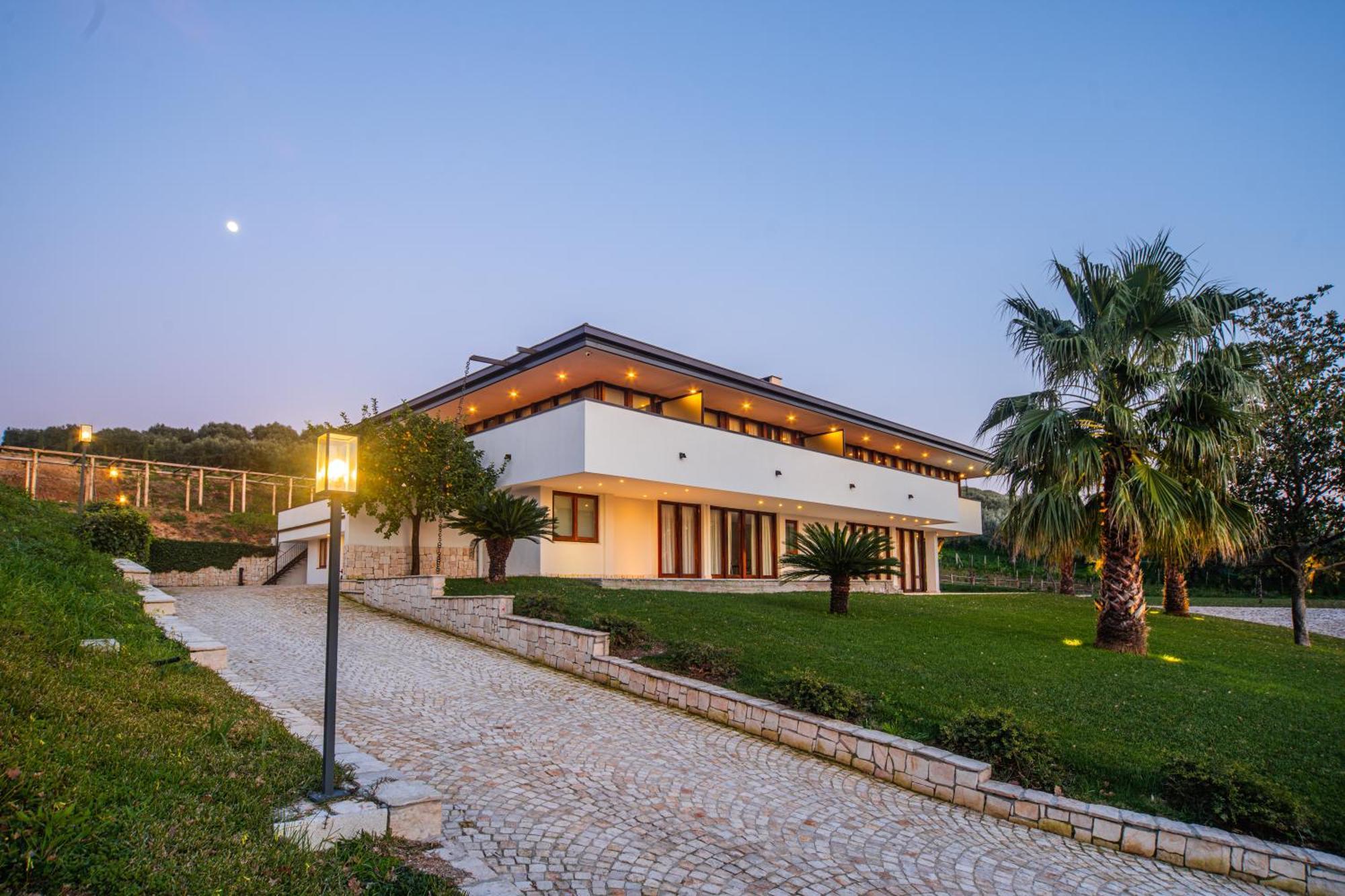 Aria - Villa Di Campagna Montecorvino Rovella Exteriör bild